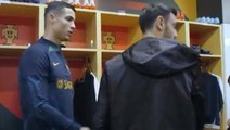 Kameralar önünde rezil oldu! Takım arkadaşına elini uzatan Ronaldo yaşananlar sonrası dondu kaldı