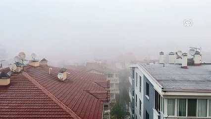 Soğuk hava, sis ve buzlanmaya neden oldu