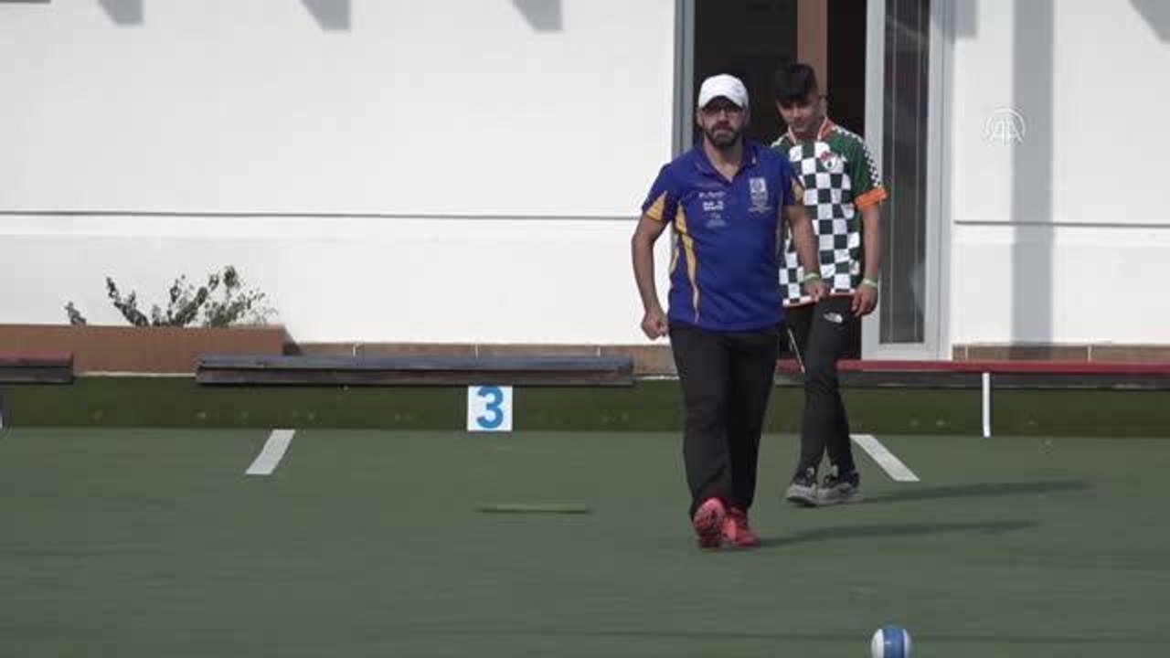 Milli sporcu Akar, çim topunda dünya şampiyonluğu için mücadele edecek