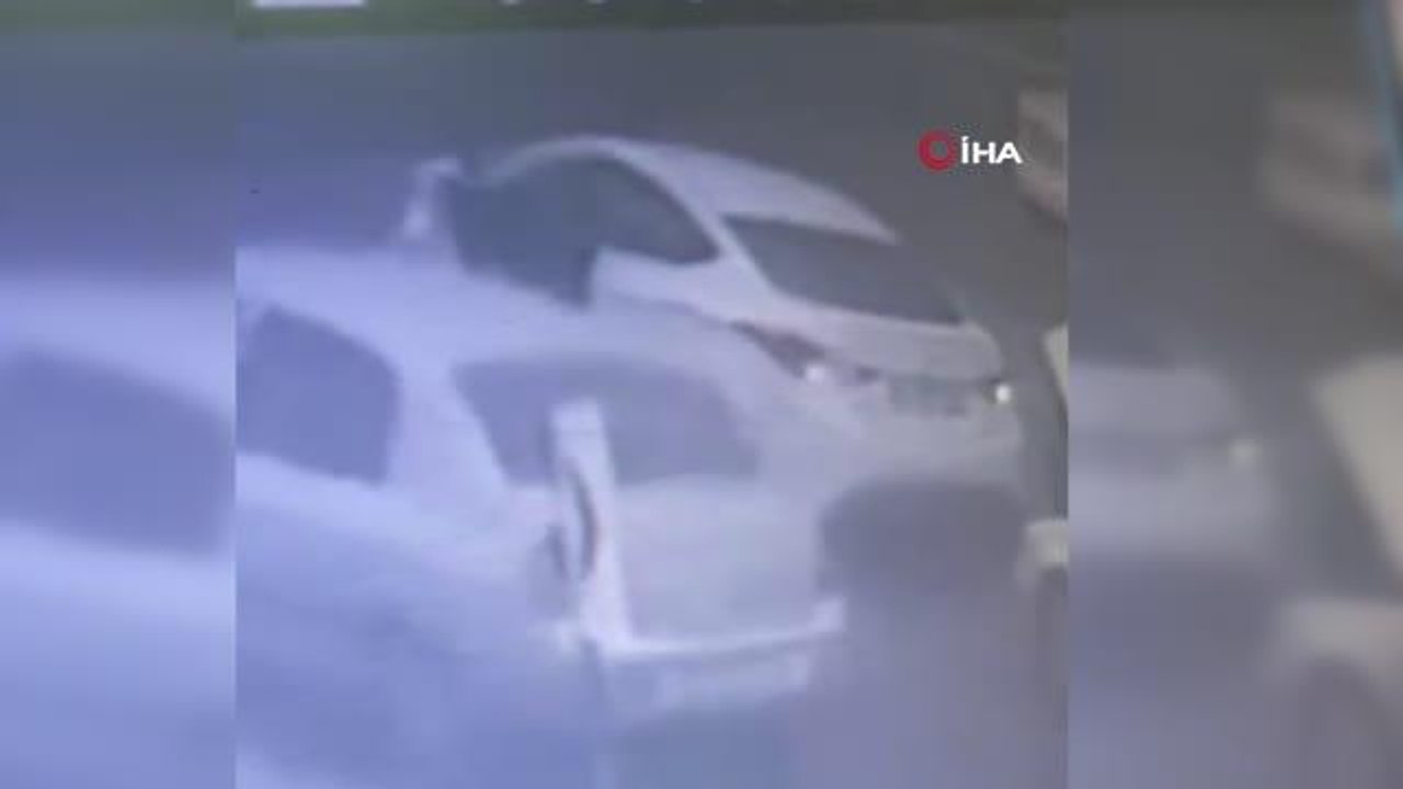 Beyoğlu İstiklal Caddesindeki patlama olayını gerçekleştirdikten sonra Ahlam Albashir adlı Suriyeli teröristi aracıyla Esenler'e götüren Ahmet...