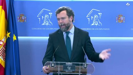 Espinosa de los Monteros carga contra la cobardía del PP: "Piensan que dejando pasar el cadáver de su enemigo van a llegar al poder"