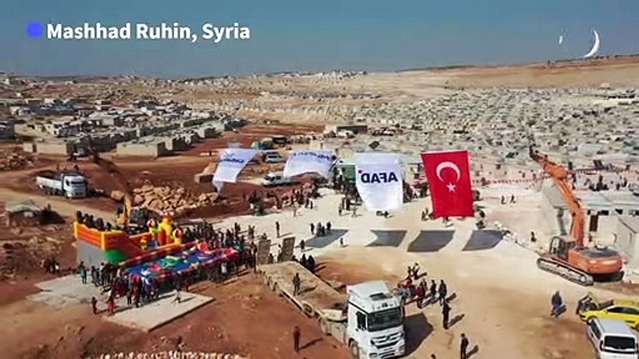 Turkey pledges 100,000 homes for Syrian refugees