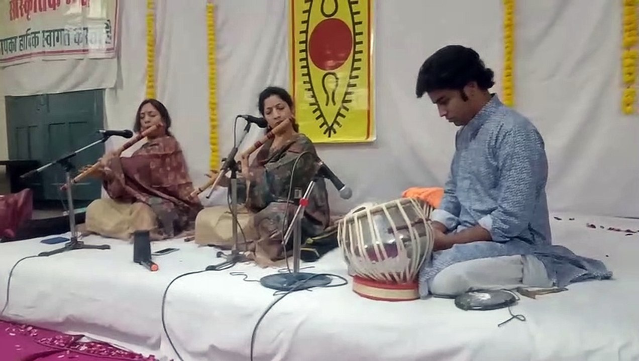 बांसुरी पर सुर बोले...पधारो म्हारे देस
