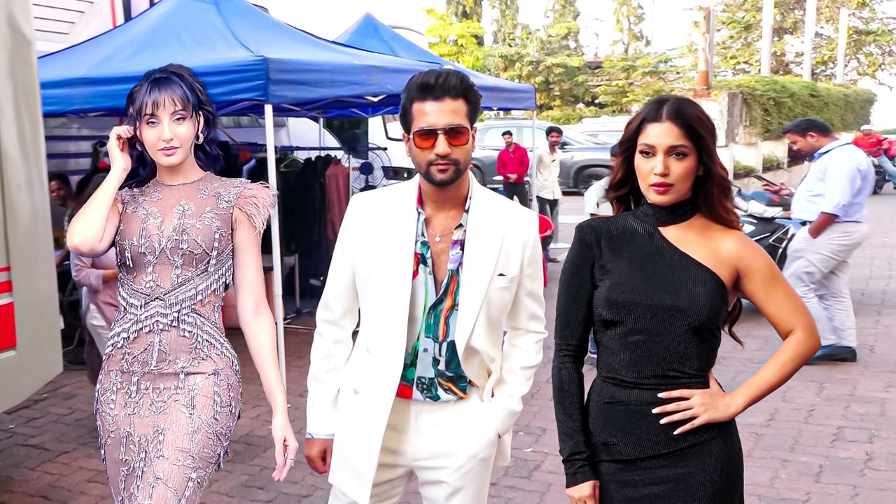 खूबसूरत लुक में नजर आये नोरा, भूमि पेडनेकर और विक्की कौशल