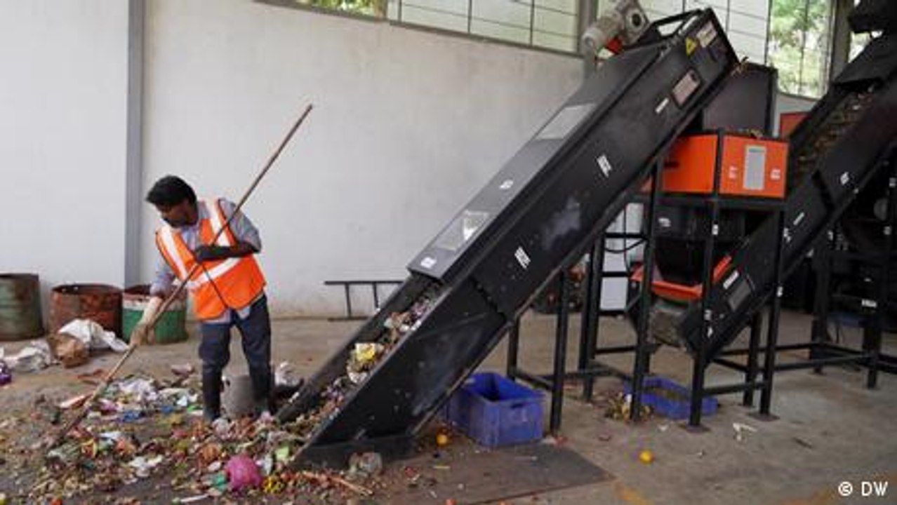 Neue Maschine recycelt Plastik