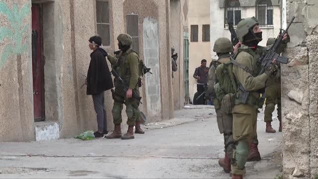 İsrail askerleri, Selfit kentine baskın düzenledi