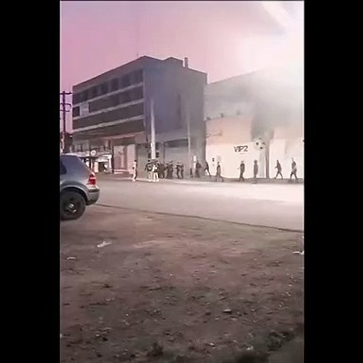 Lo golpearon y le robaron sus pertenencias: brutal ataque de un grupo de patovicas a un joven en el boliche Sunset