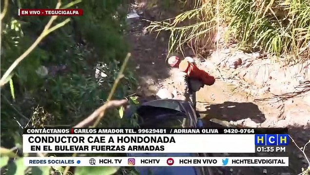 ¡Conductor de la Tercera Edad se precipita a hondonada en el Anillo Periférico!