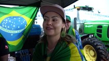 Inconformados com a derrota para Lula, bolsonaristas protestam em Brasília