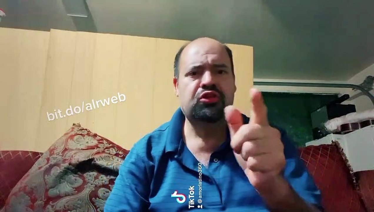 Qué no se te olvide que perro es perro Y come donde sea aunque sea mierda