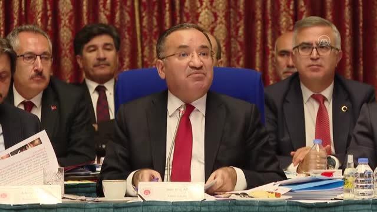 Bozdağ: "Ben FETÖ'yü yargıdan silen adamım, FETÖ ile mücadeleyi en üst düzeyde yapan adamım"