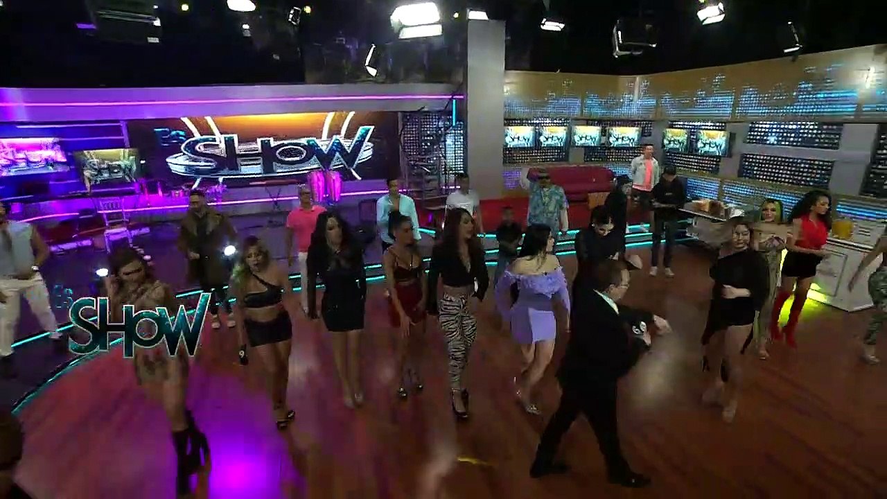 La sensual reta de las chicas de 'Es Show'