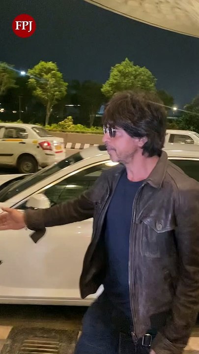 Shah Rukh Khan and daughter Suhana Khan spotted at Mumbai airport