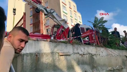 Araç 25 metreden aşağıya uçtu