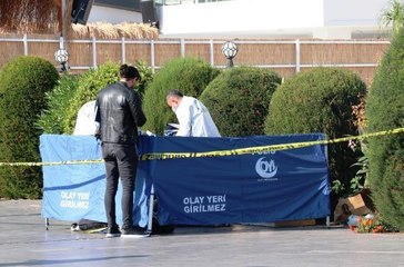 BANKTA ÖLÜ BULUNDU