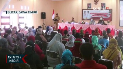 Sempat Molor, Ribuan Warga Blitar Mulai Terima Bansos BBM