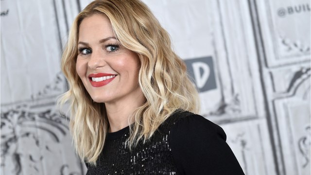 VOICI : Bigote, hypocrite : Candace Cameron (La fête à la maison) violemment prise à partie par Hilarie Burton (Les frères Scott)