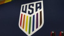 Gli Usa cambiano lo stemma per i Mondiali in Qatar, è arcobaleno