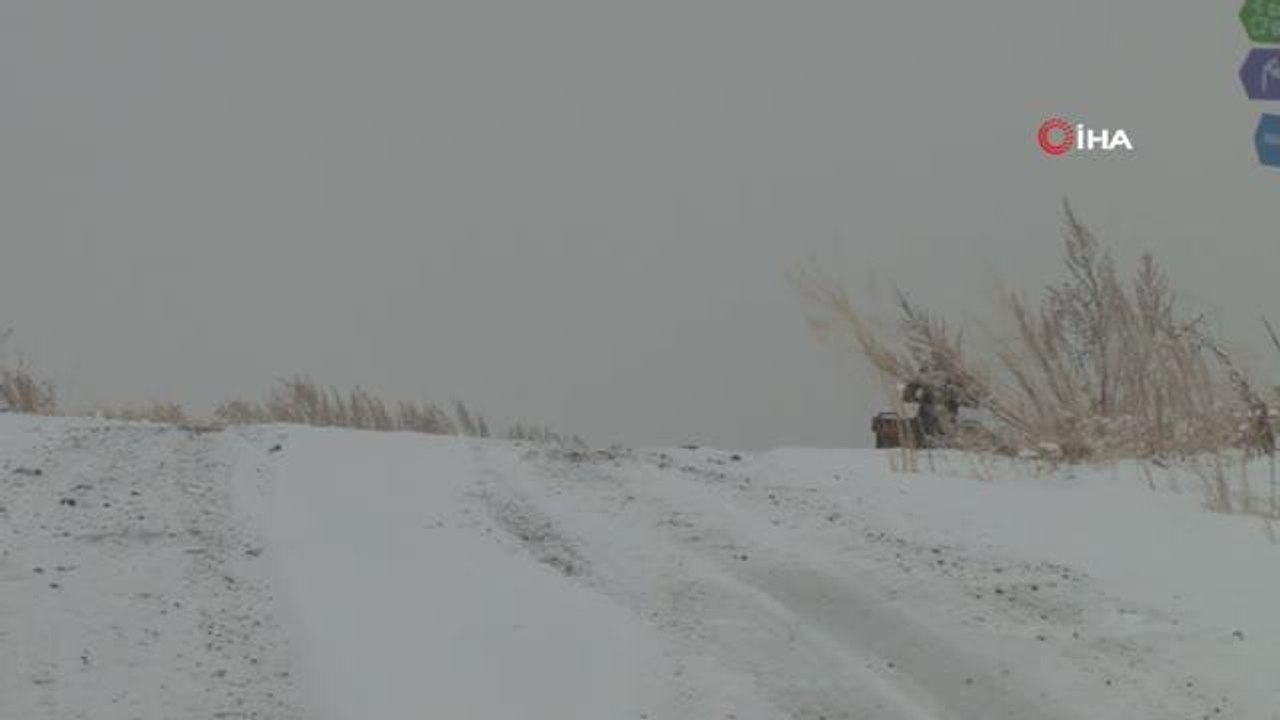 Erzurum'da kar yağışı etkili oluyor