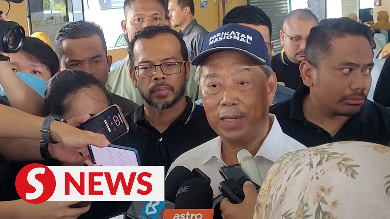 Muhyiddin dares Adly to prove corruption claims...