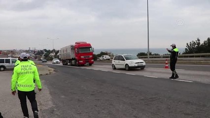 Yük taşıyan araçlar denetlendi