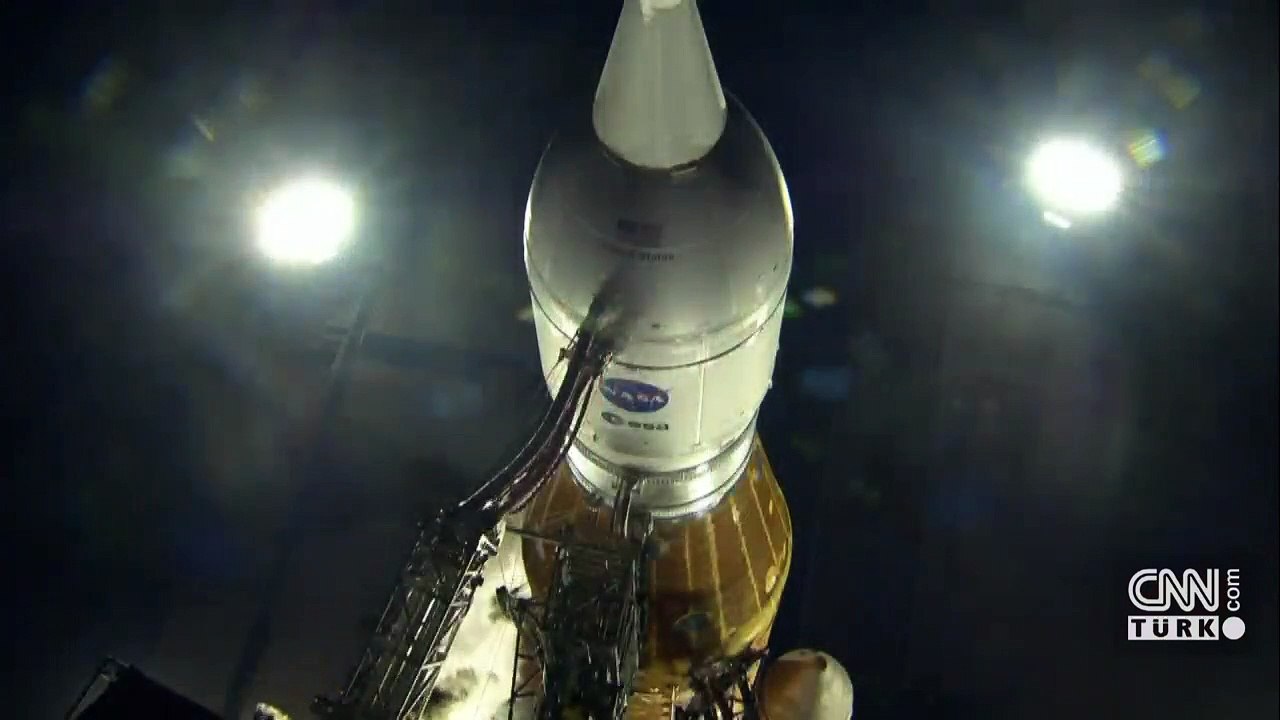 İnsanlığın Ay'a dönüşü için ilk adım
