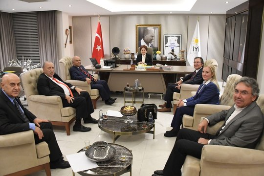 Akşener, Temiz Seçim Platformu ile görüştü