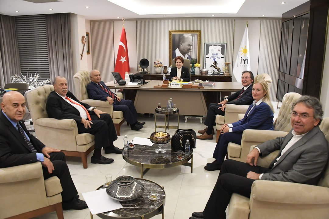 Akşener, Temiz Seçim Platformu ile görüştü