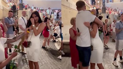 Girl plunges into shyness after boyfriend pulls the ring out at Trevi Fountain *Sweet Proposal!*