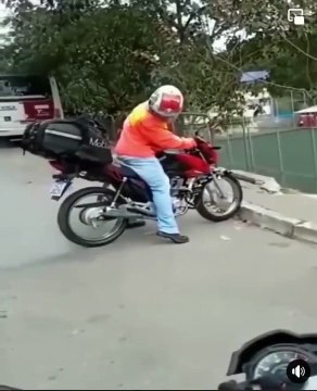 Hey les gars regardez un peu ce burn de fou... oups j'ai lâché les freins