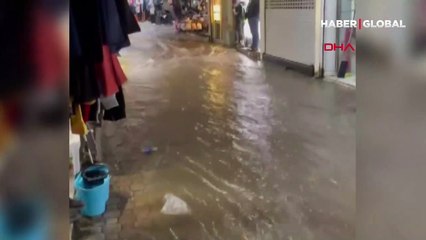 Hatay'ı sağanak vurdu: Hayat felç oldu