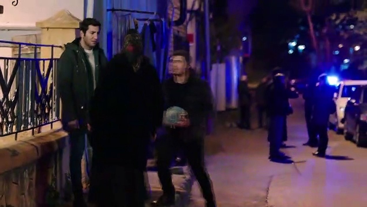 El Escape De Cemre Cap 21 HD