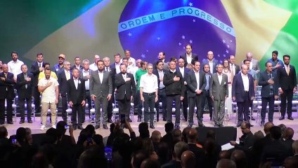 Bolsonaro, recluso desde a derrota nas eleições, trata doença de pele