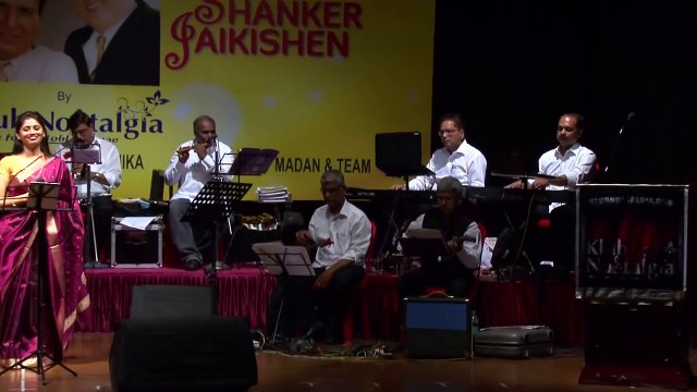 Paan Khaaye Saiyyan Hamaro | Moods Of Asha Bhosle | Sangeeta Melekar Live Cover Amazing Performing Song ❤❤