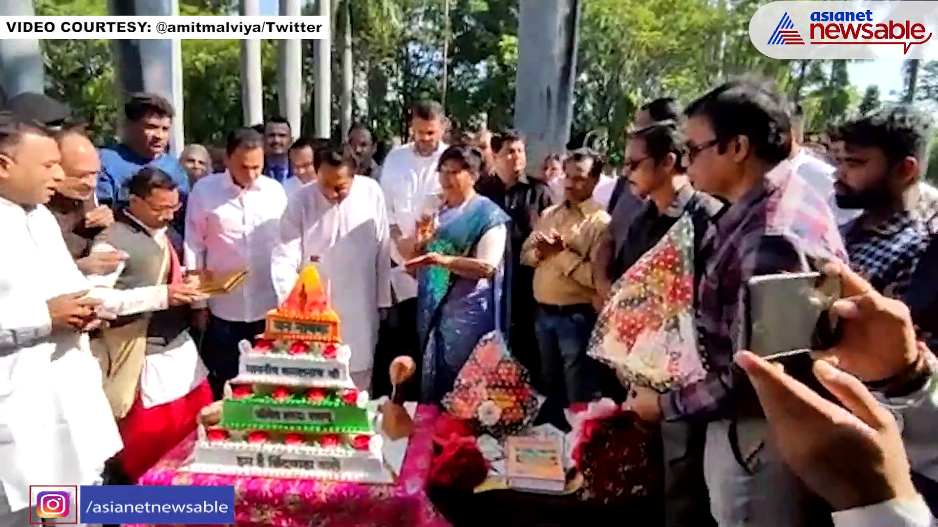 'Insult to Hindus and Sanatan Dharma...' Controversy over Kamal Nath cutting Mandir cake with Hanuman's photo
