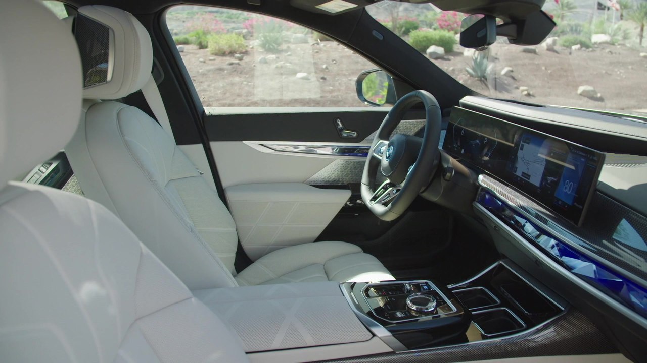 Der neue BMW X7 - Akustikkomfort und Insassenschutz auf höchstem Niveau