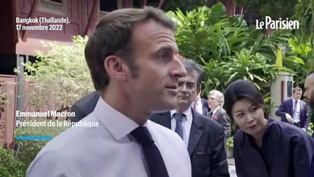 Coupe du monde au Qatar : «Il ne faut pas politiser le sport», affirme Emmanuel Macron