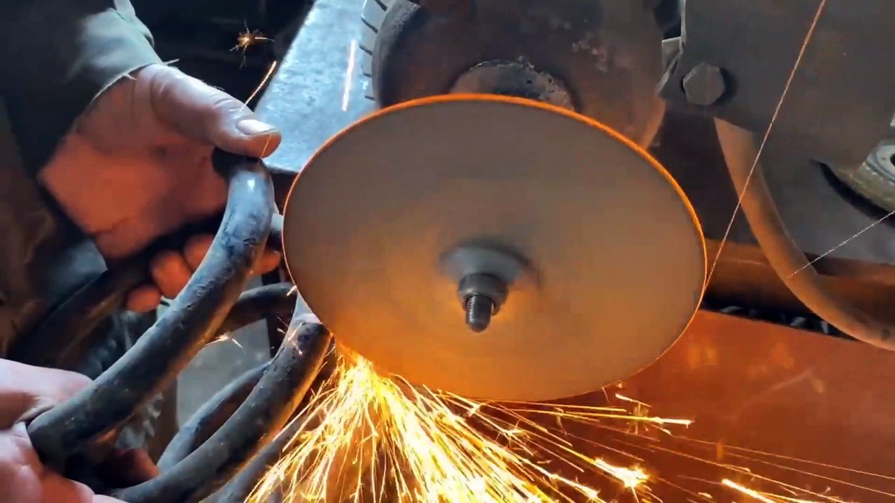 Membuat Pisau Supertajam dari Per Keong_Yang Bentuk nya Tidak Biasa.Part_1.