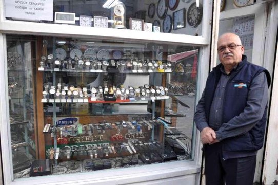 16 yaşında başladı, yarım asırdır zamana ayar veriyor