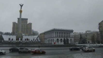 Ucraina, cade la prima neve a Kiev ma continuano i blackout