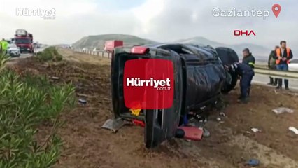 Gaziantep'te lastiği patlayan minibüs devrildi: 1 ölü, 10 yaralı
