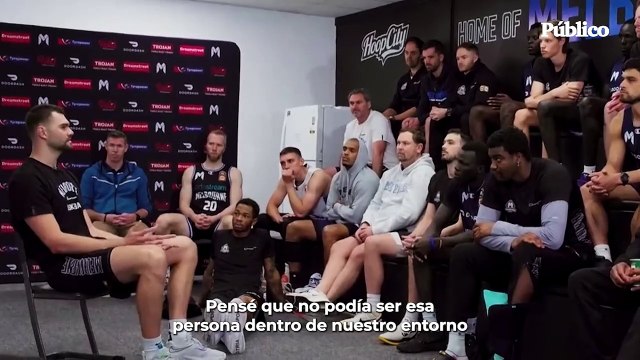 Isaac Humphries, el primer jugador de baloncesto australiano que sale del armario