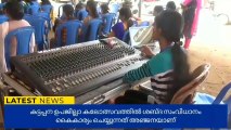 ഇടുക്കി : ശബ്ദത്തോട് കൂട്ടുകൂടി അഞ്ജന; കലോത്സവ നഗരിയിലെ താരം