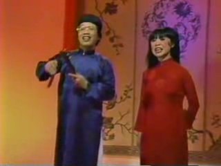 Chant populaire du Vietnam : "HAI HOA"