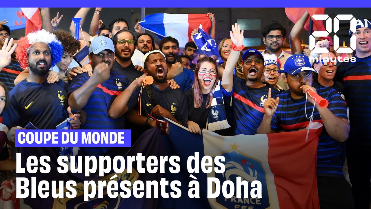 Coupe du monde 2022 : Arrivée des Bleus au Qatar sous les applaudissements des supporters