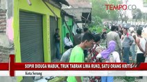 Sopir Diduga Mabuk Truk Tabrak Lima Ruko Satu Orang Kritis