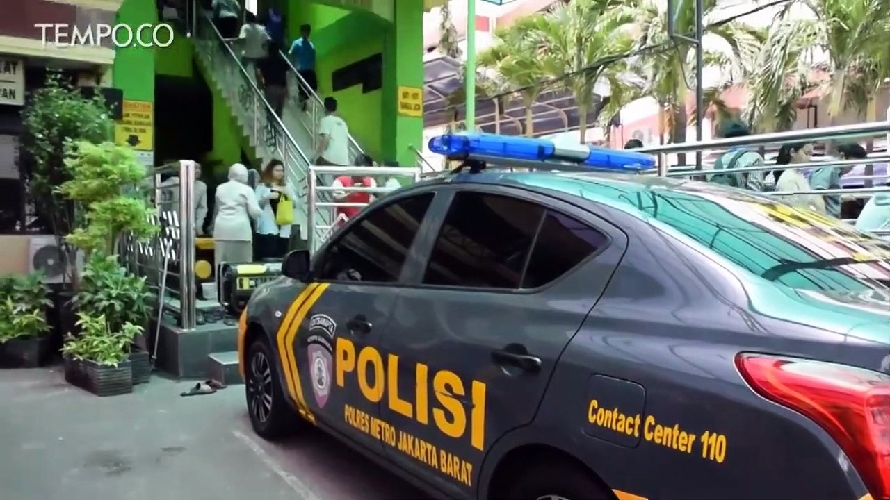 Tahanan Menikah di Polsek