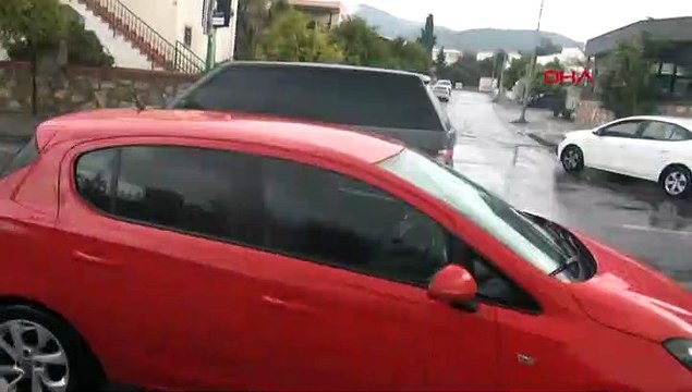 Bodrum'da sağanak: Yollar göle döndü