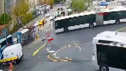 Kadıköy'deki metrobüs kazası kamerada