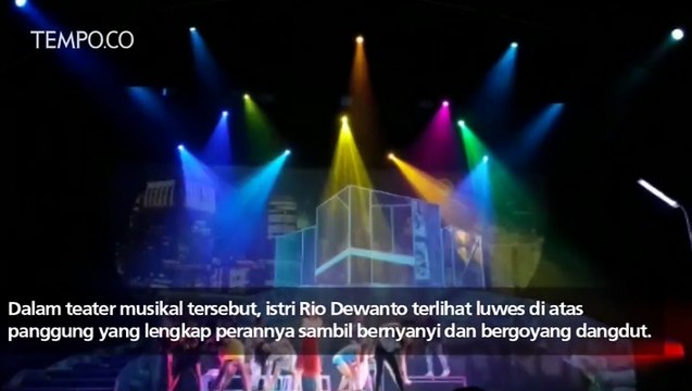 Ini Kata Atiqah Hasiholan saat Perankan PSK